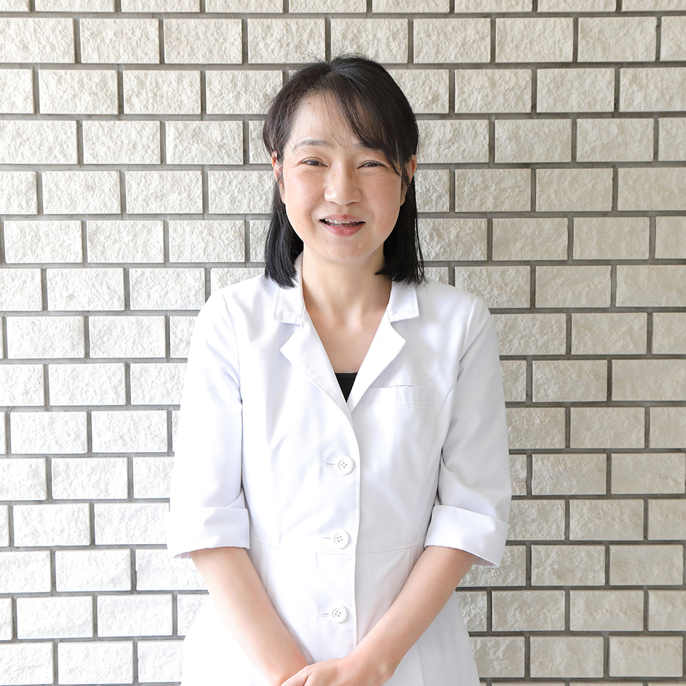 副院長 宮脇 綾 日本矯正歯科学会 認定医